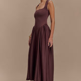 Sara - Braunes Midi-Strickkleid