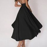 Aada - Stilvolles Minimalistisches Kleid