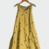 Bienenmuster Kleid