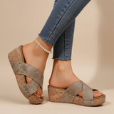 Aamu Wedge Sandalen